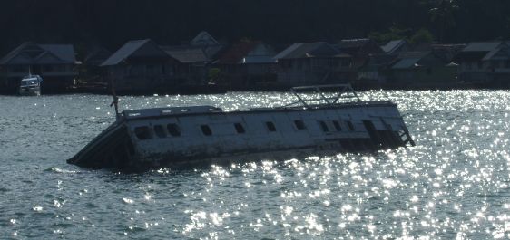Ship wreck at Sombano harbour, Kaledupa
